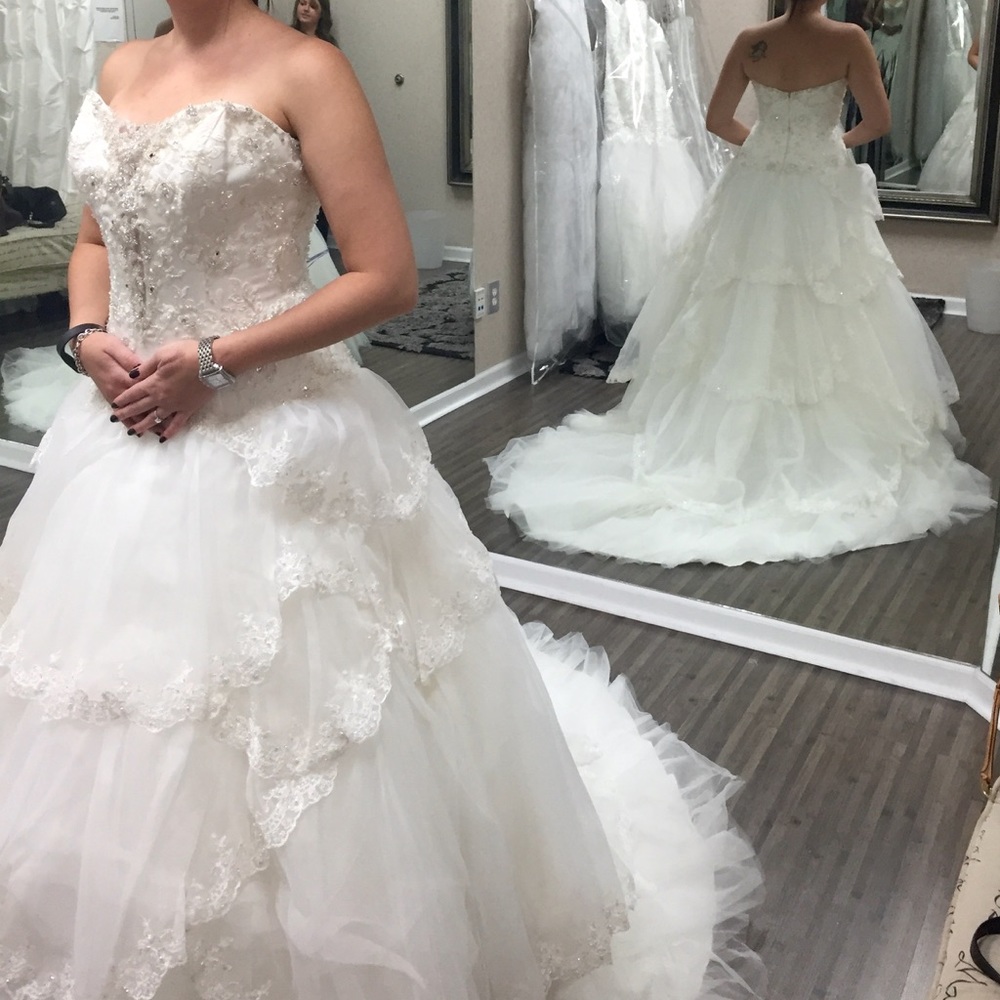 David Tutera for Mon Cheri 2012 - Picture 3 of 10